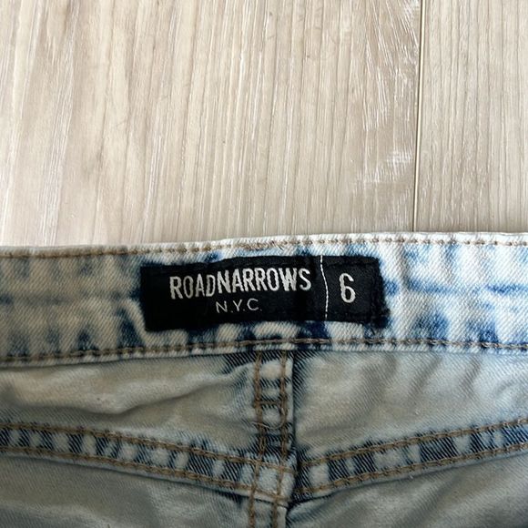 Road Narrows N.Y.C. Distressed Bleach Washed Skinny Jeans Pants Size 6 - Picture 4 of 5
